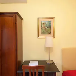https://hotel-dalla-mora.hotelslidodijesolo.com